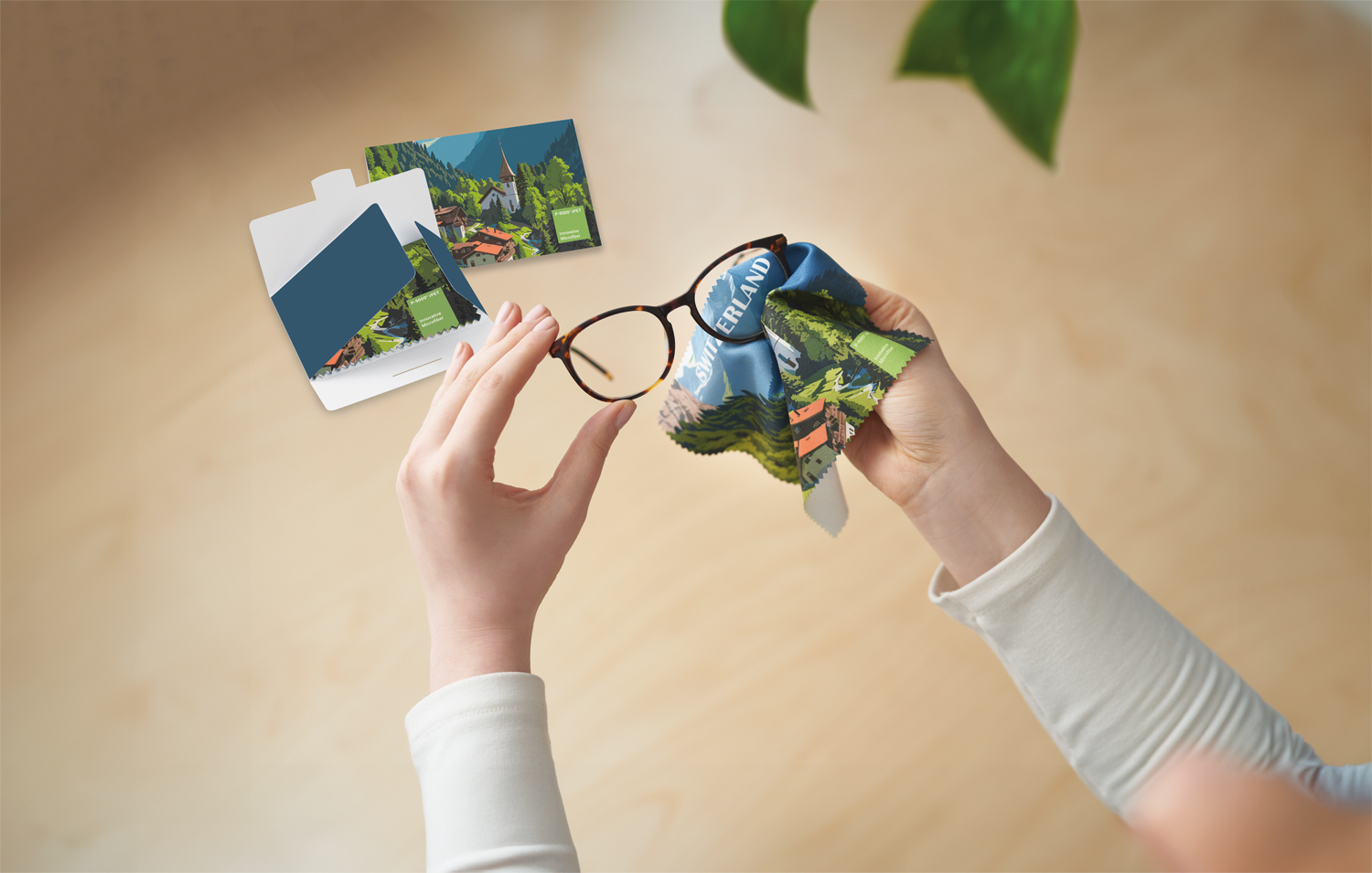 rPET Microfaser Brillentuch im Pergaminbeutel